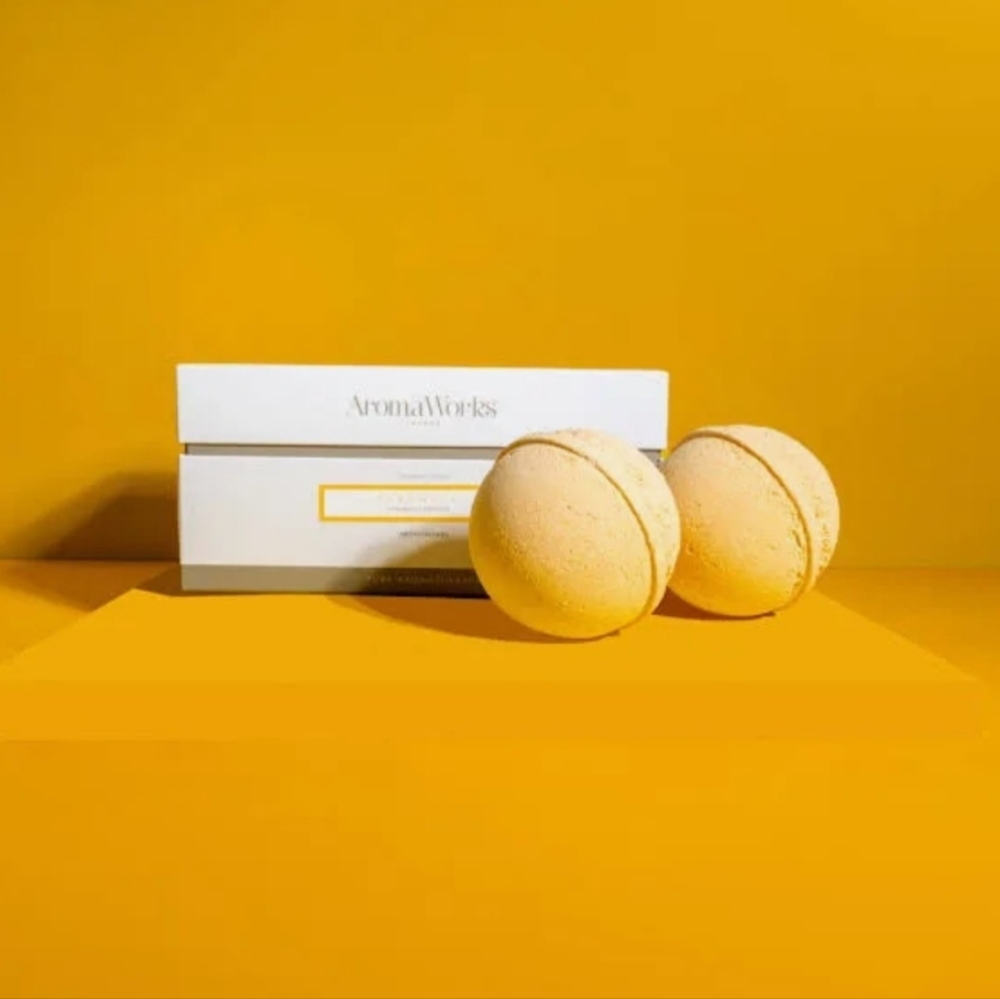 NIB AromaWorks "Serenity" Essential Oils Large Bath Bombs